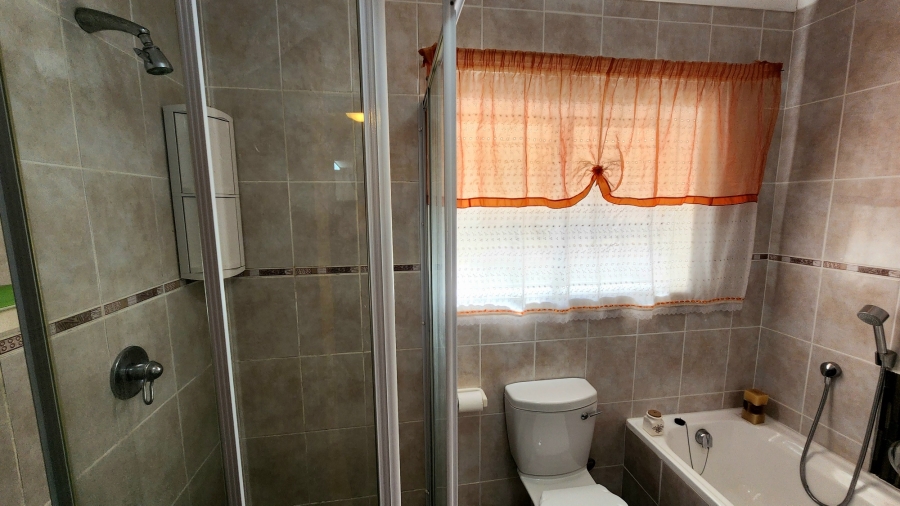 3 Bedroom Property for Sale in Hartenbos Central Western Cape